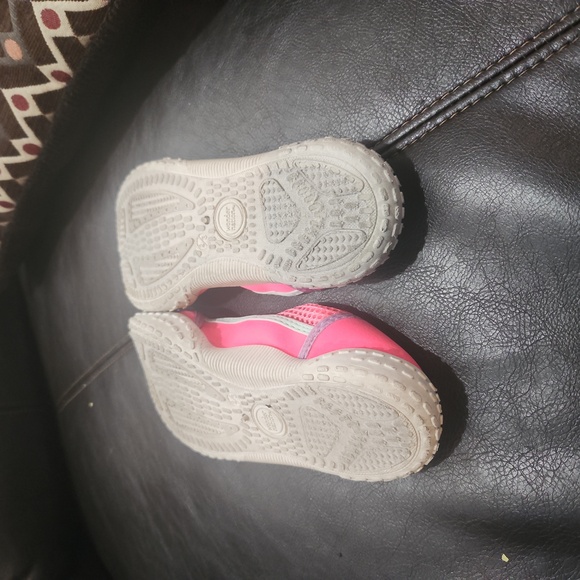 Water shoes - Picture 3 of 4